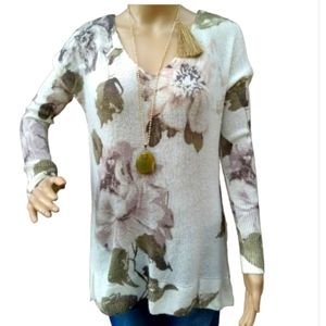 Abercrombie and Fitch Sweater Top. ⭐ Pick 3 For $40.